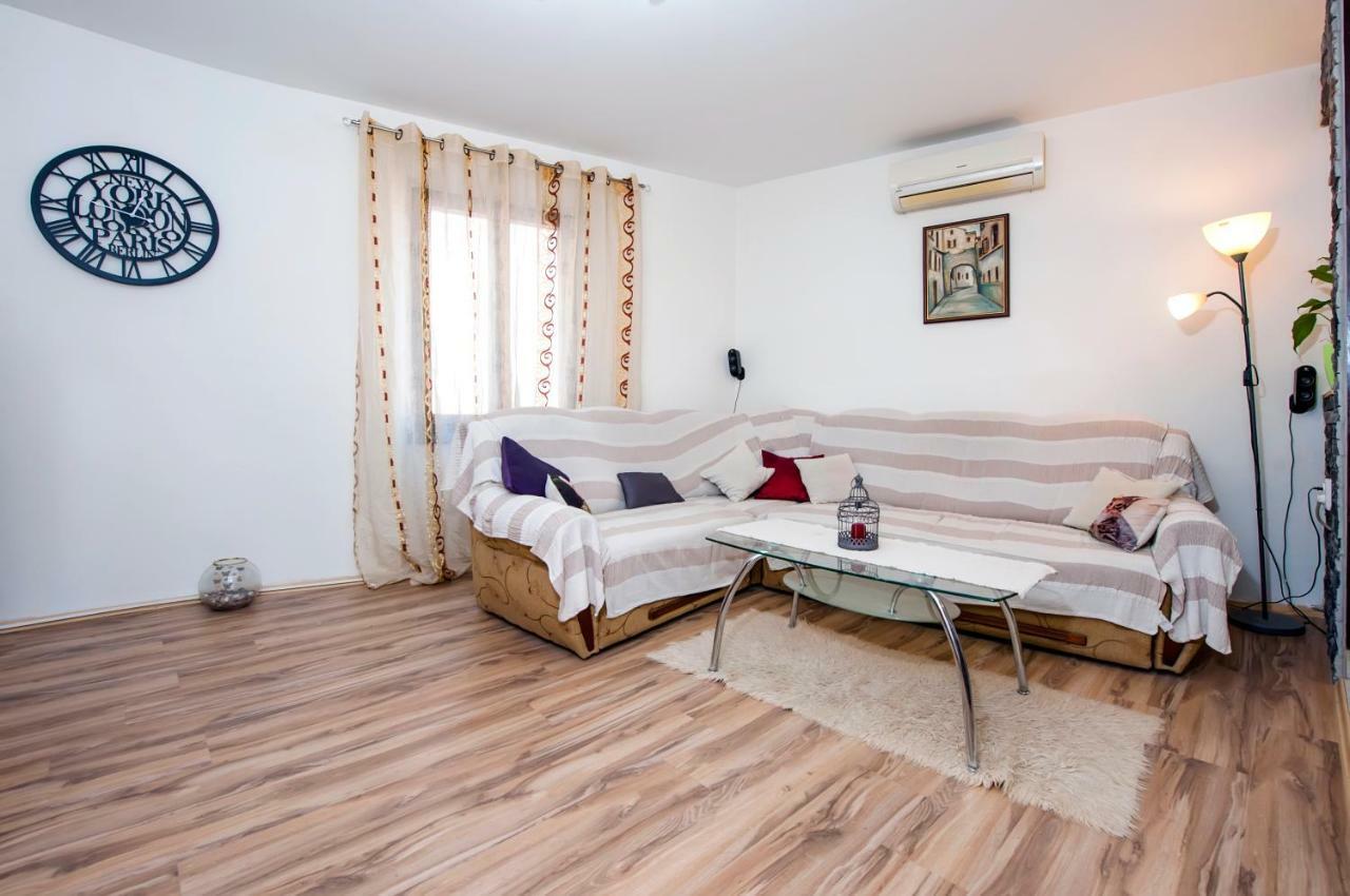 Apartment Stefan 罗维尼 外观 照片